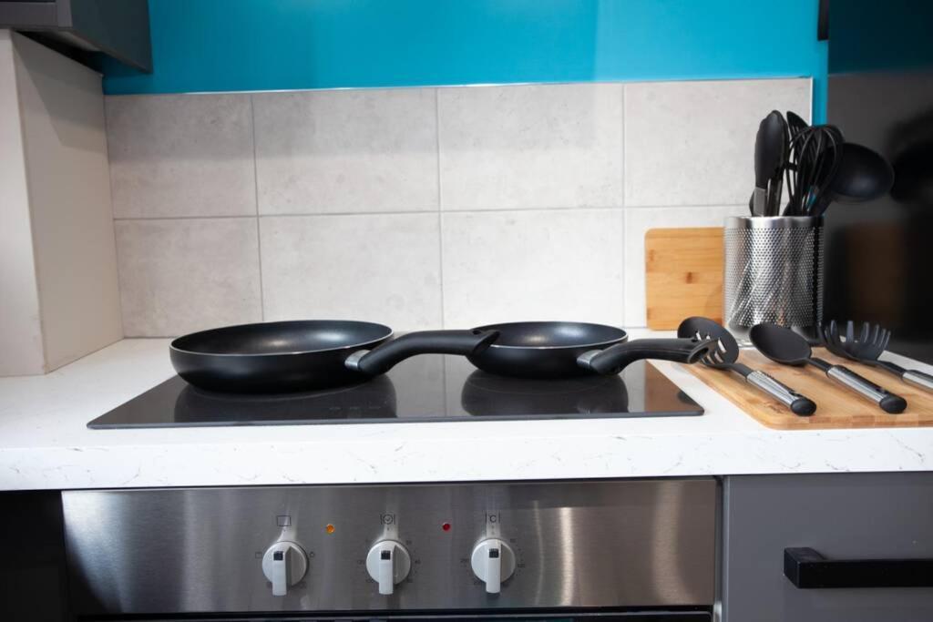 Stylish Central Location 2Bd Apartment Wigan Luaran gambar