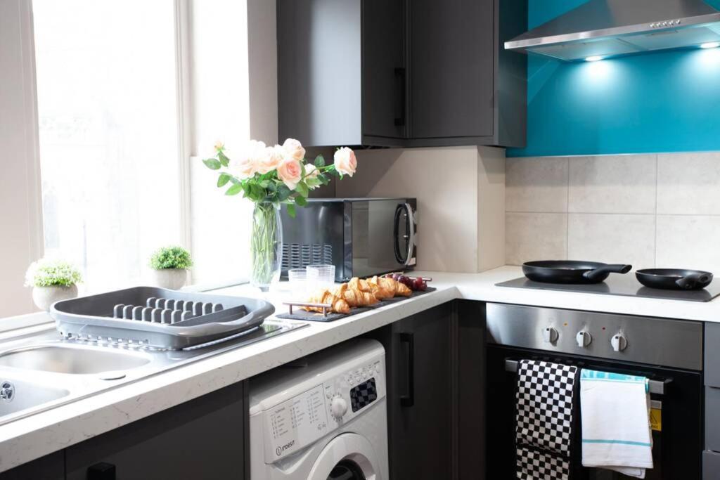 Stylish Central Location 2Bd Apartment Wigan Luaran gambar